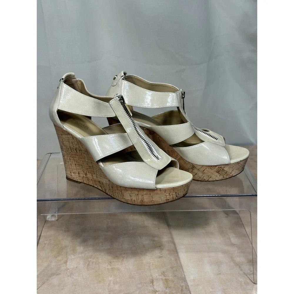 Michael Kors Cream Zip Front Cork Wedge Heel Size 7.5 M Excellent Condition Used